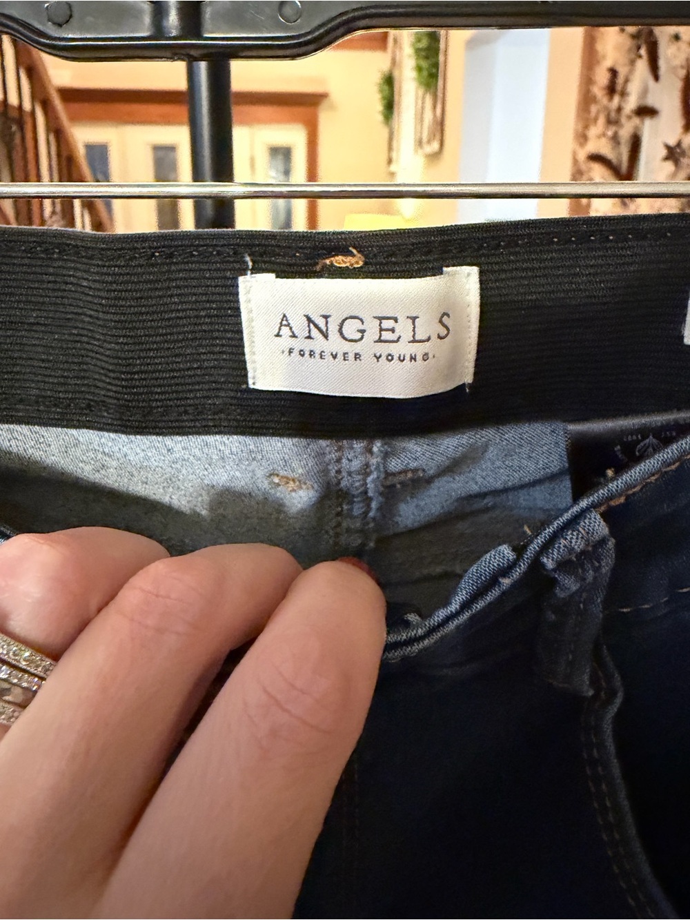Angels Forever Young Everluxe Lift Straight Jeans Size 8/29 Dark Wash - Picture 3 of 5